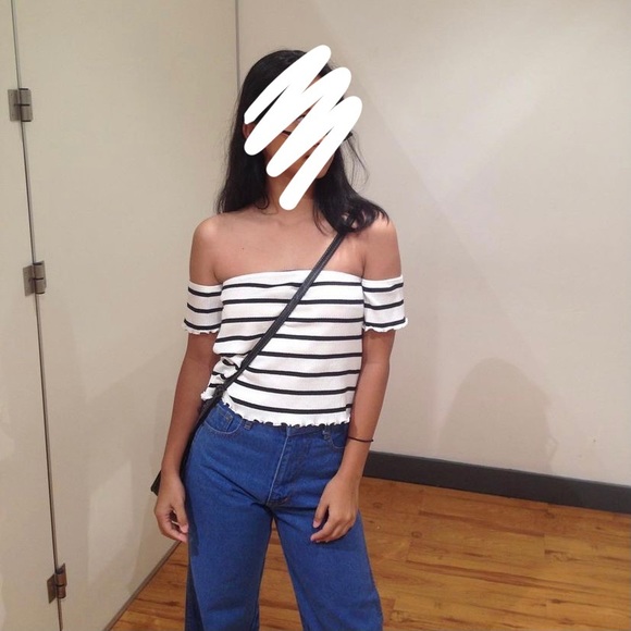 Off shoulder top - Picture 2 of 2